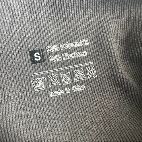 Halara Women's Gray Booty Scruching Cropped Leggings, NWOT