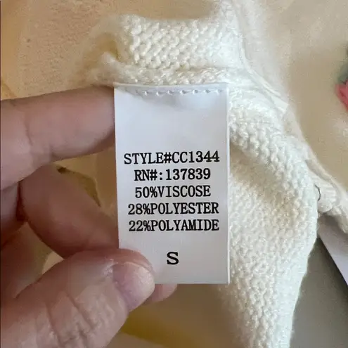 Luna Ivy Cropped Knit Strawberry Sweater Size Small NWT Pink