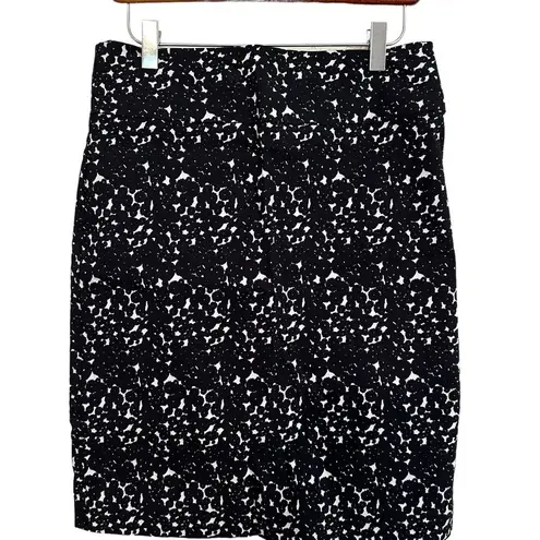 Margaret M Slimming Pencil Skirt