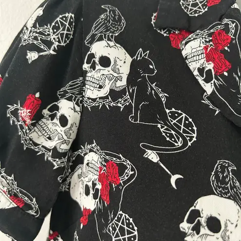 Chilling Adventures Sabrina Skull Cat Button Front Tie Black Crop Top XS