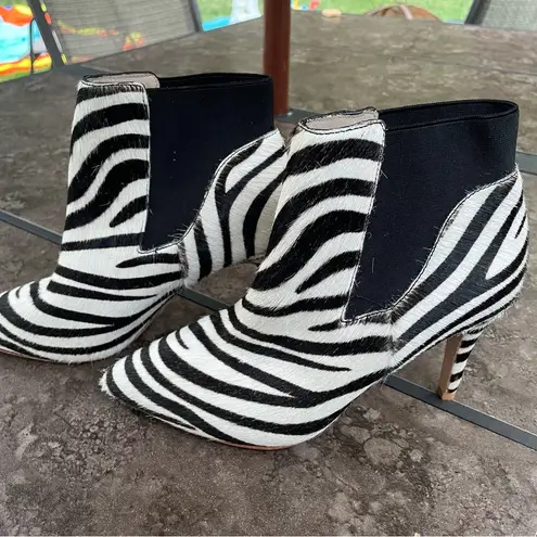 Boden Elsworth Ankle Boots Zebra Real Hair Leather Bootie Size 37 / 6.5 Black