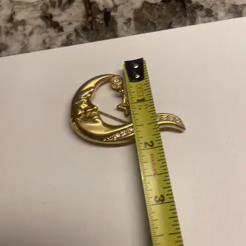 Crescent Moon With Sleeping Hat & Dangling Star Brooch Pin Gold Tone Rhinestone