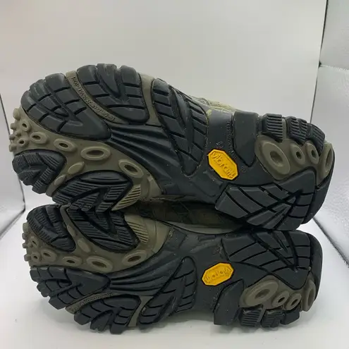 Merrell Womens  Moab trail hiking shoes size 6