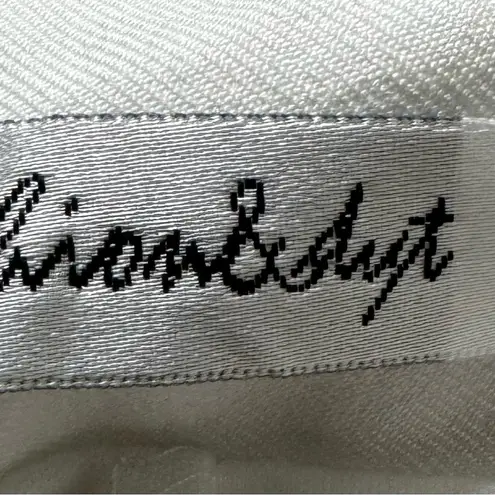 Fashion & Dust white pleated golf skort