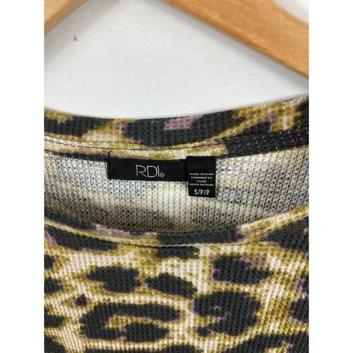 RDI NWOT Animal Print Waffle Knit Long Sleeve Top S