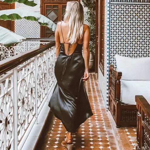 Rowie the Label Kassia strappy back deep V black slip maxidress gown Lar… Size L