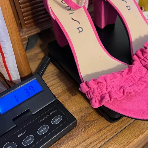 Unisa  Diara Pink High Heel Sandal Shoes W/ Ankle Strap Women’s Size 10 Ruffle