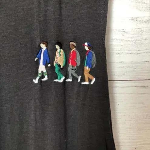 Netflix Stranger Things Embroidered Character Gray Tank Top M