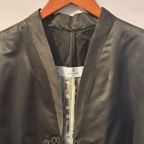 Zoya dark green tailored blazer with a mandarin collar and beautiful appliqués Size M