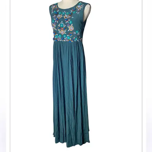 • Label Ritu Kumar Green Blue 3D
Floral Embroidered Viscose Maxi
Dress
S
