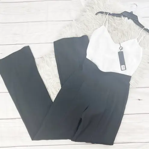 Black Halo Saxon Women's Contrast V- Neck Jumpsuit Size 0