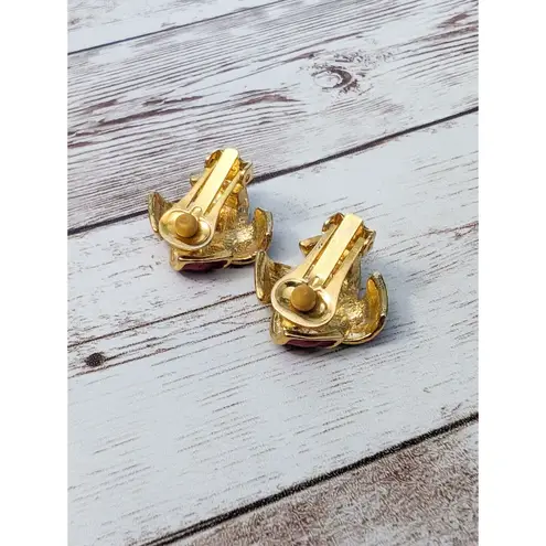 Vintage Clip On Earrings