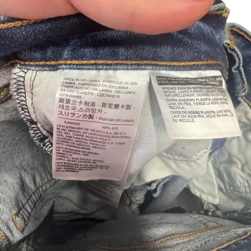 Levi's  Wedgie Fit Straight‎ Jeans Medium Destructed Size 29