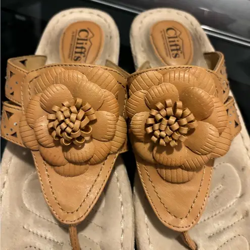 Cliffs By White Mountain Cynthia Sandal 10 Tan