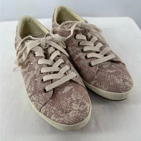 Taos Star Canvas Low Top Sneakers in Blush Snake Size 9 Pink