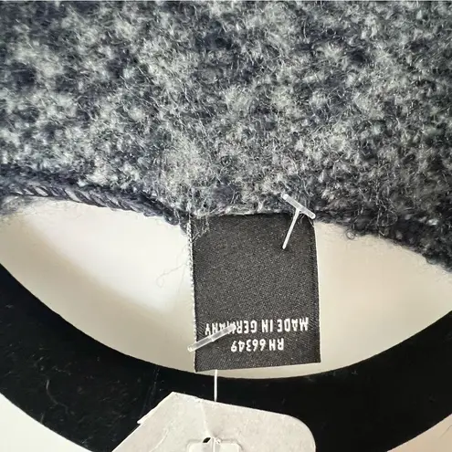 V. Fraas FRAAS WOVEN
ACRYLIC RUANA, New with Tags