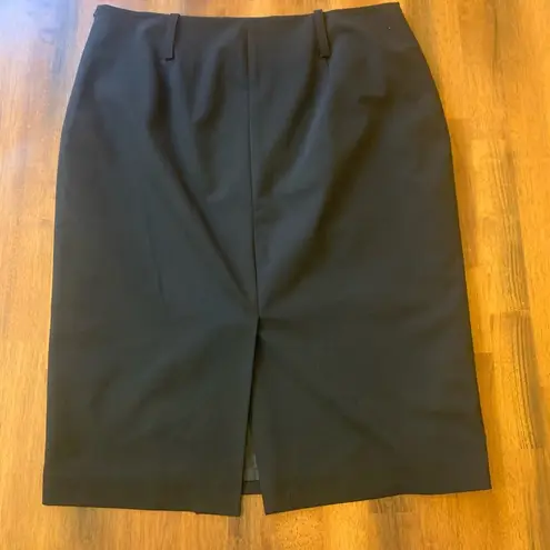 Anne Klein AK  pencil skirt women’s 12 black stretch back slit side zip lined