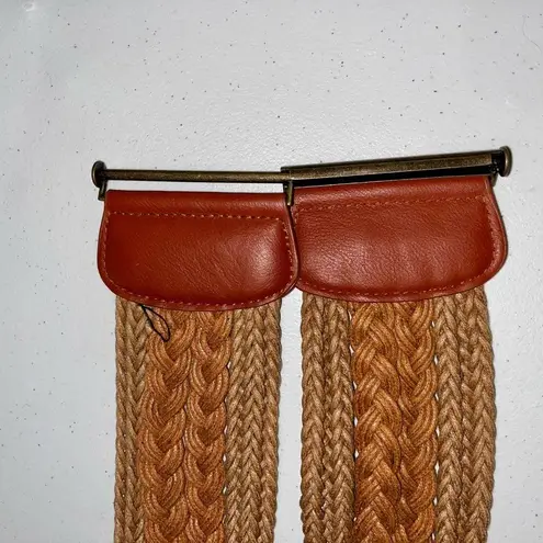 None Woven Leather Stretchy Belt with Hinge Closure