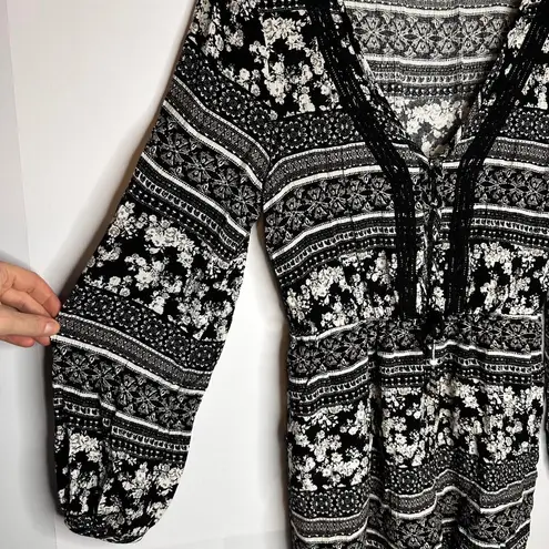 House of Harlow Ainsley Black White Long Sleeve Shorts Romper Jumper Small