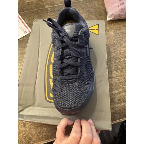 Keen Utility Women's Sparta Low Height Alloy Toe Work Shoes Size 6.5 Wide