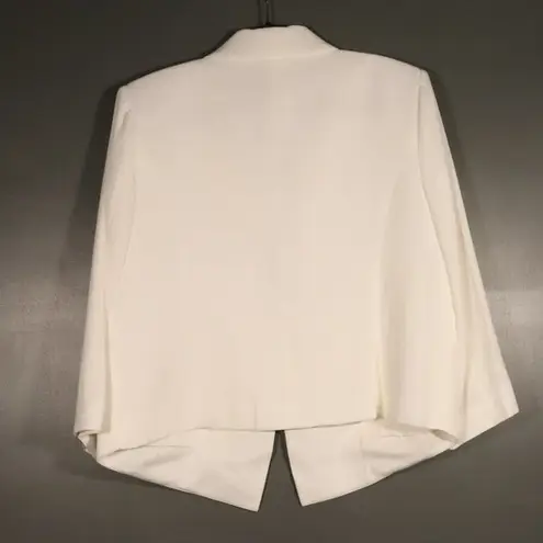 Mural NWT Curvy Hem Blazer in White Size Large