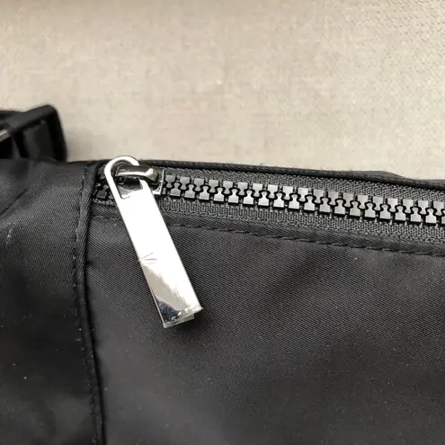 Alo Yoga Explorer Fanny Pack Black