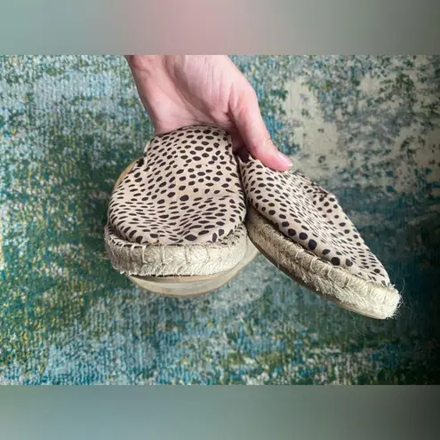 DV Dolce Vita Elaine leopard print slip on espadrilles open heel flats, size 9M