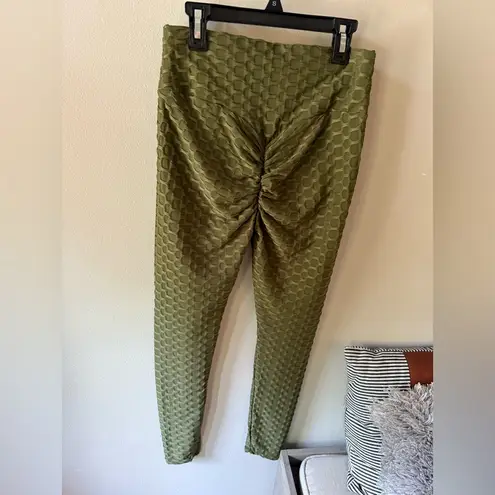 Honeycomb Popcorn Leggings in Olive Green Small NWOT
