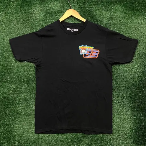 Hooters 83 Delightfully Tacky Racing Team T-Shirt Size Medium
