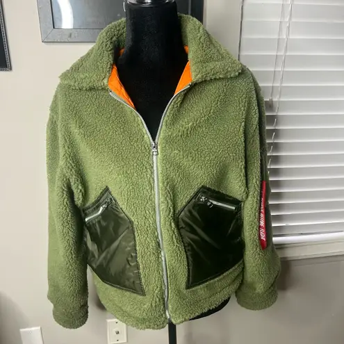 Alpha Industries  Sherpa utility jacket in sage and emergency orange small