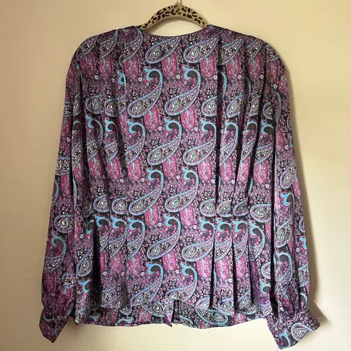 Unique Vintage Vintage Tess Paris Milano Purple/Pink Paisley Printed Button Back Pleated Blouse