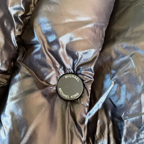 Michael Kors // Ultra Light Weight Down Puffer black down puffer red lined