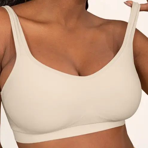 Truekind Daily Comfort Wirefree Shaper Bra L Beige Seamless Support Size L