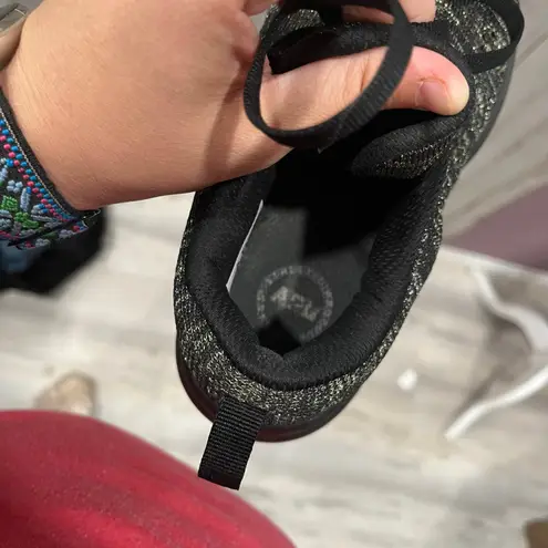 APL Techloom Pro Sneakers Black Metallic Gold Athletic Propulsion Women’s 6.5