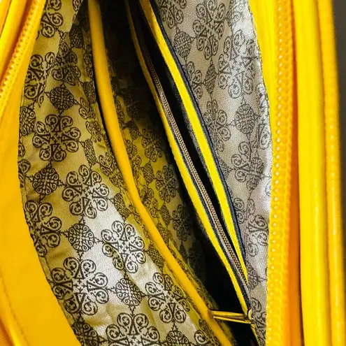 Unbranded Women's Sunshine Yellow Multiple Zipper Shoulder Straps Bag Size OS