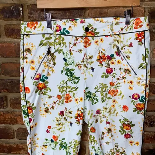 Disney  Alice Through The Looking Glass White Floral Capri Cropped Pants Size 12