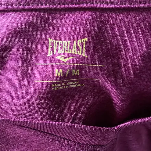 Everlast women's size medium cranberry short sleeve v-neck stretchy t-shirt