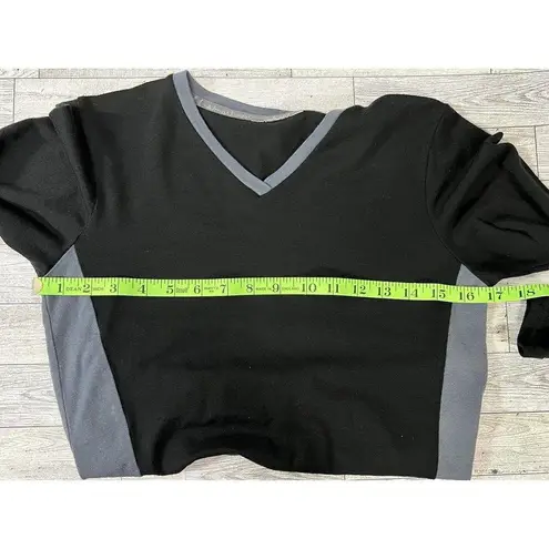 Smartwool  Women’s V-Neck Long Sleeve - Grey&Black Colorblock / Size Small - Image 2