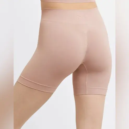 Maidenform M Smoothing Seamless Shorty Shapewear #DMS106 Evening Blush Sz Large