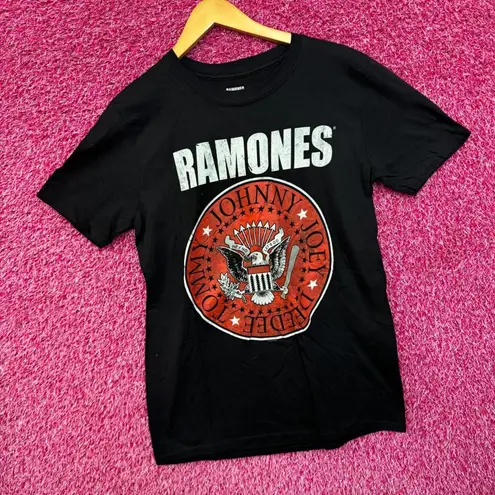 The Ramones Presidential Band Seal Logo Punk Rock Band Tee M