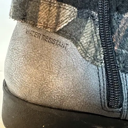 Jbu Gray Winter Boots with Durable Rubber Sole