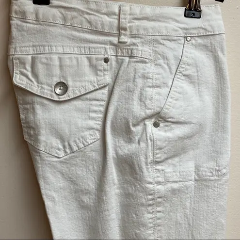 Bandolinoblu White “Gabriella” Twill Capri