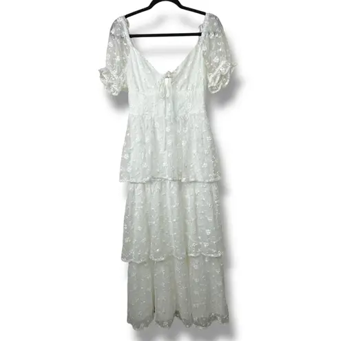 Lulus NWT Precious Sweetie White Floral Embroidered Sweetheart Midi Dress Small