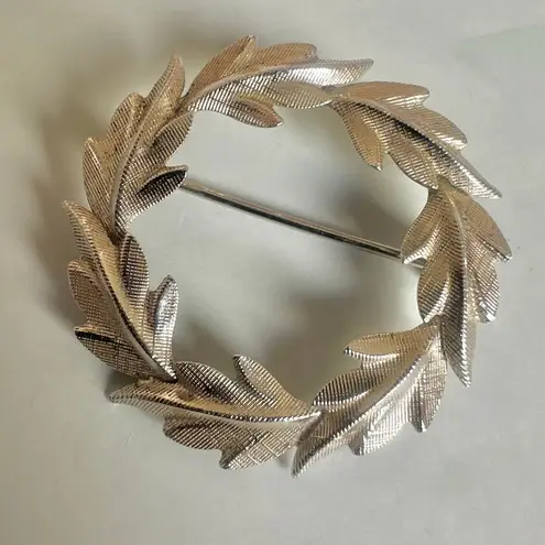 d e c Sterling Silver Leaf Wreath Brooch Pin