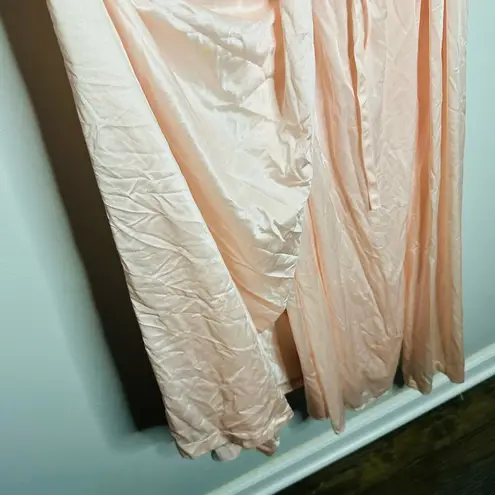 VINTAGE Gilead 1980s Women's Light Pink Tie Waist Robe Gown Size Small