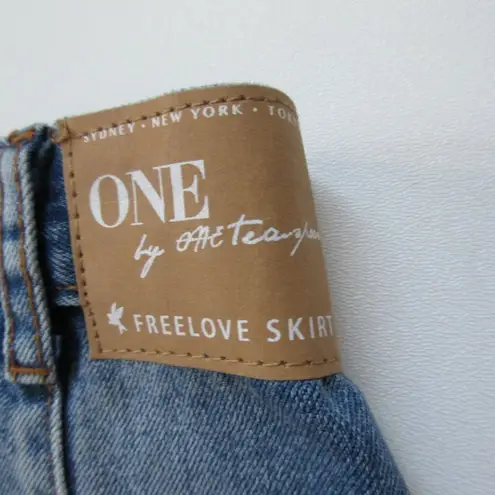 One Teaspoon NWT ONE by  FreeLove in Vintage Blue Destroyed Denim Pencil Skirt 22