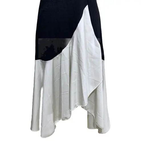 Dazy Black White Asymmetrical Hem T