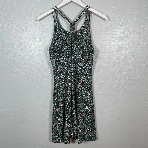 Title Nine Women M Navy Blue Floral Surefire Dress Built in Bra Pockets Granola