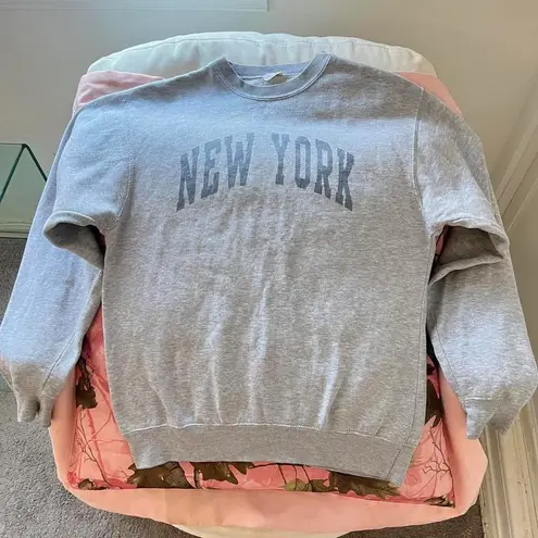 Brandy Melville grey new york print crewneck sweatshirt