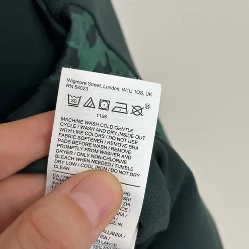 Athleta  Conscious Crop Serene Top for D-DD Cups in Green - Size 3X